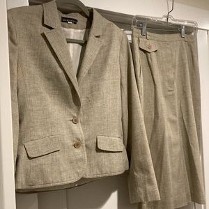 Vintage two piece women’s suit